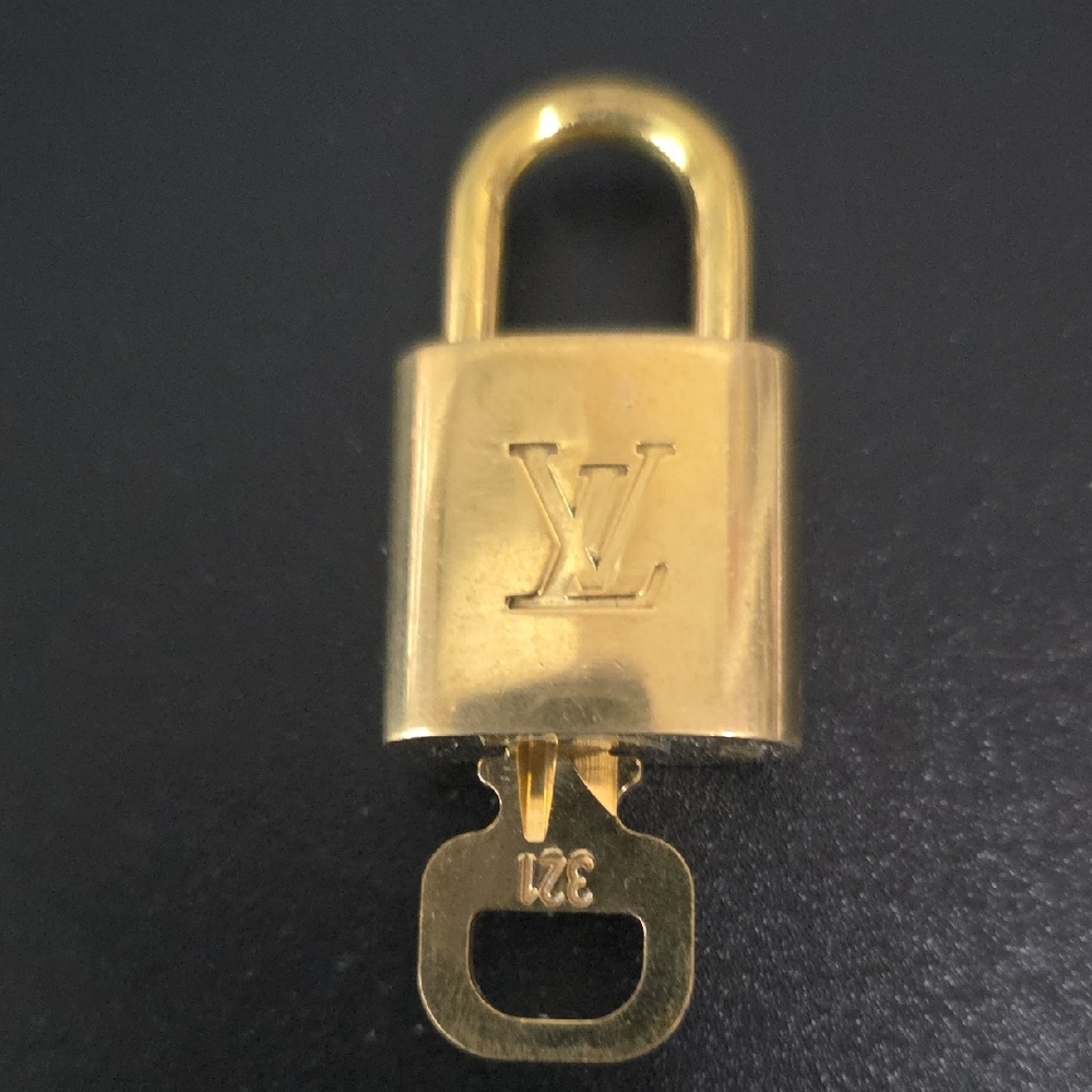 Louis Vuitton Gold Lock and Key Set Nwot